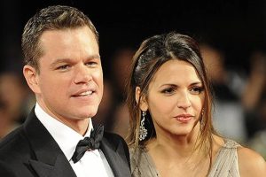 Matt Damon „megütötte a főnyereményt”, amikor beleszeretett egy anyukába, akit a tömegben látott meg egy bárban