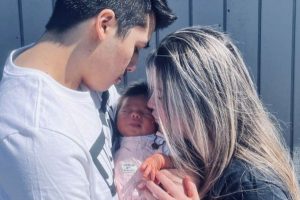A középiskolai szerelmesek, a baba és a nagyszülők meghaltak egy szörnyű balesetben