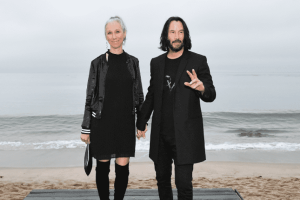 Keanu Reeves négy év után titokban megkérte a barátnője, Alexandra Grant kezét: Biztos benne, hogy „ő az igazi”.