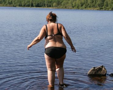 A férfi, akit azért gúnyolnak, mert 113 kilós nővel van, tökéletes választ adott a kritika elhallgattatására