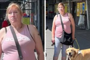 Egy vak nő kénytelen az esőben sétálni, miután „megtagadták tőle a taxit” a vakvezető kutyája miatt