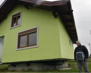 Egy 72 éves férfi forgó házat épített, hogy a felesége kedvére változtathassa a kilátást